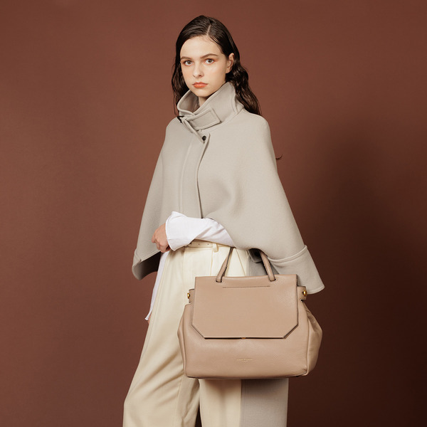 オッタヴィア M 詳細画像 NERO 9